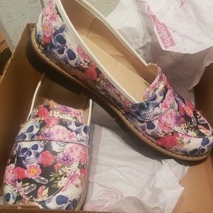 Skull and Flowers Oxford Loafers